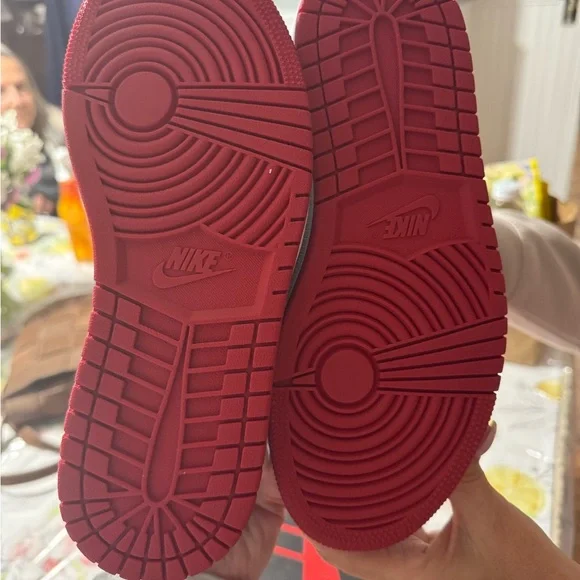 Nike Air Jordan 1 Retro High OG Sneakers - Picture 4 of 5